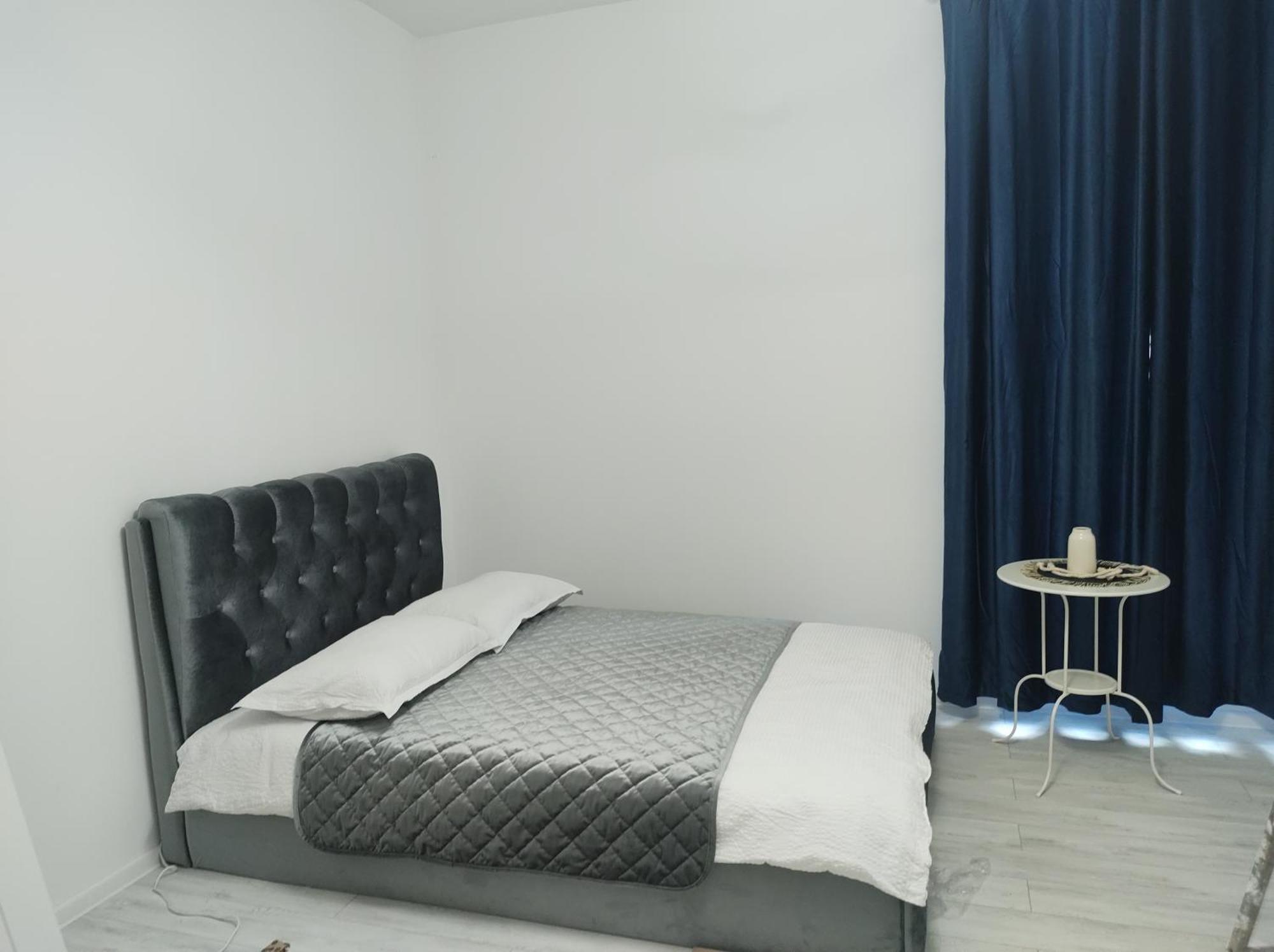 Blue Condo Otopeni Bagian luar foto